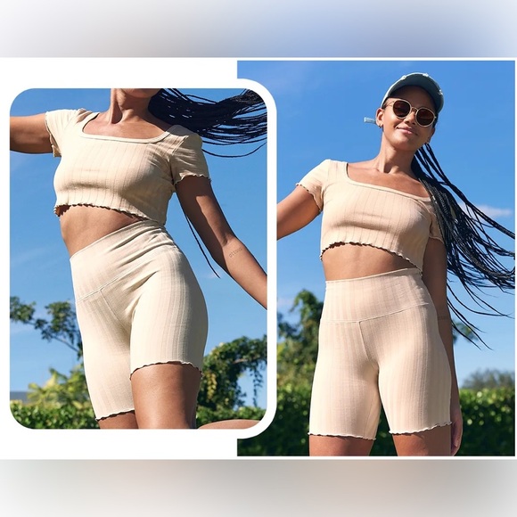 Aerie Offline Set- BLACK not cream - Picture 1 of 4